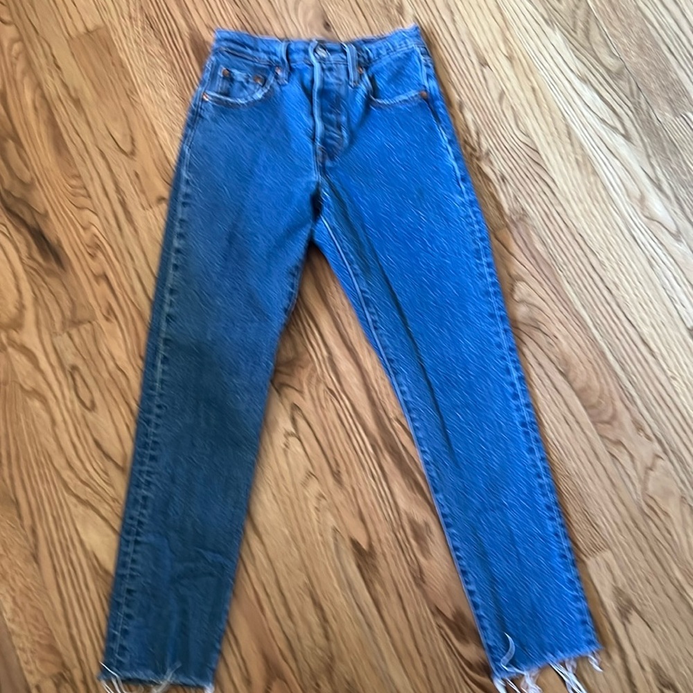 Levi’s 501 skinny jeans size 23.